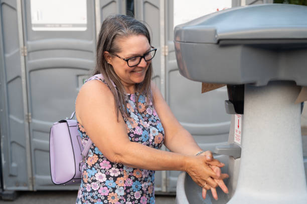 Porta potty rental for outdoor events in Newburg, WI